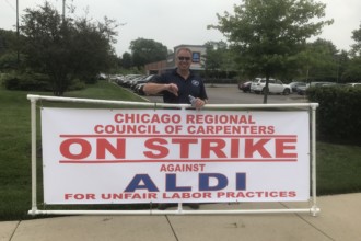 Aldi picketers