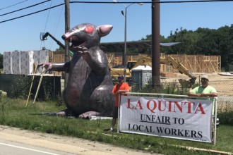 La Quinta picketers