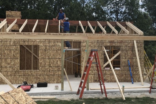 Local 174 Carpenters work with Make-A-Wish